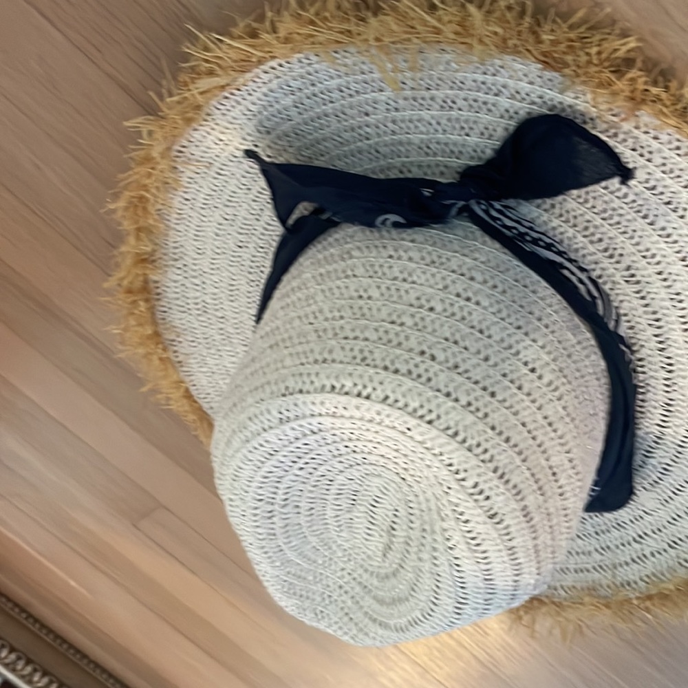 Hat - Picture 2 of 5